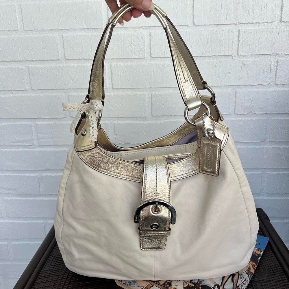 Y2K Coach Soho Lynn Hobo Shoulder Bag 🤍